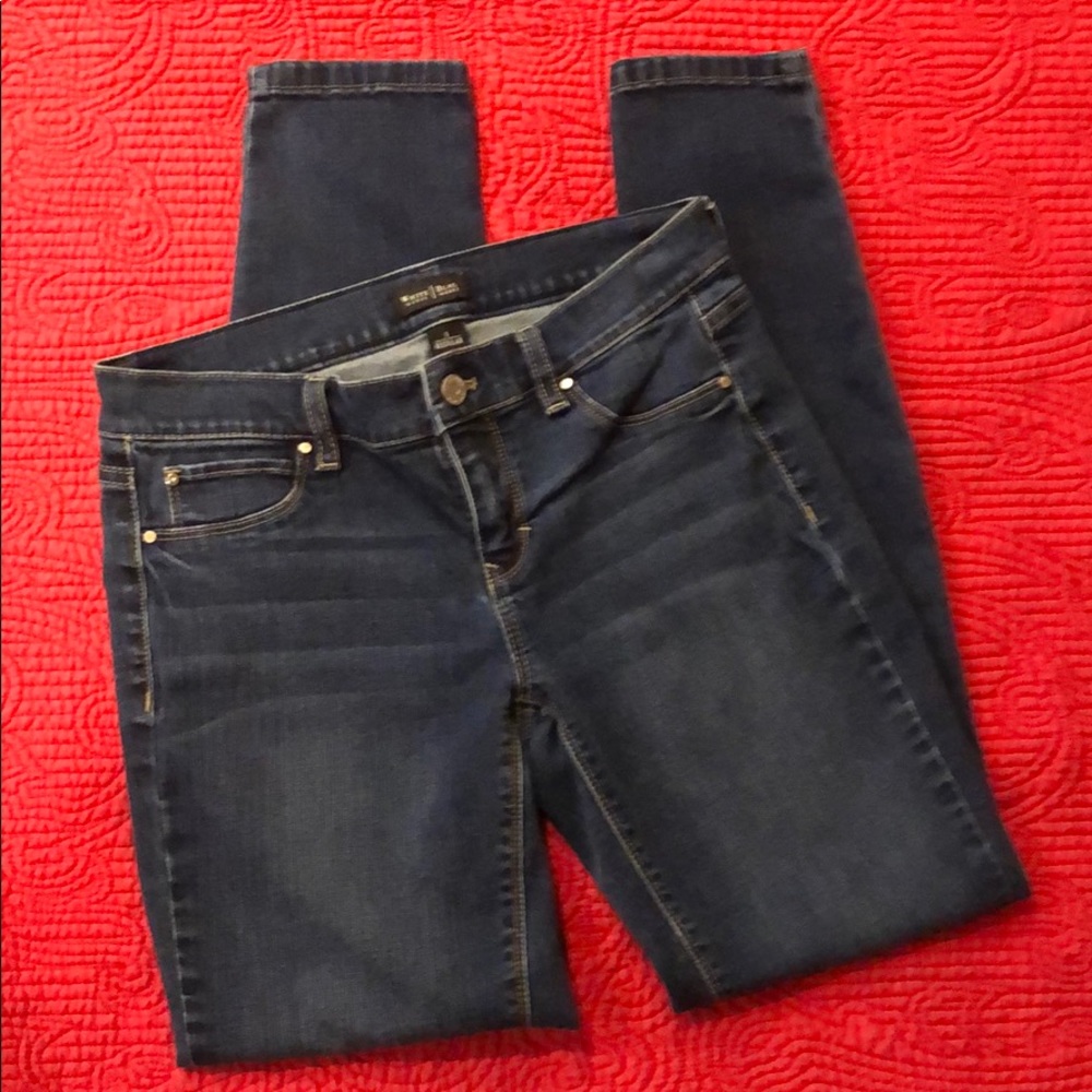 👗White House Black Market skinny jeans, size Small